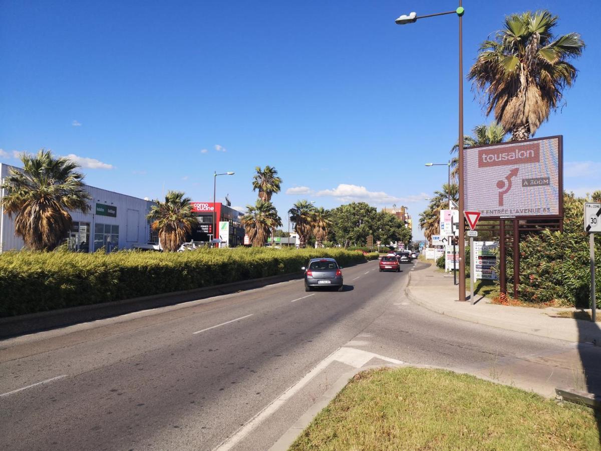 Studio A 15 Minutes Des Plages ラ・ヴァレット＝デュ＝バール エクステリア 写真